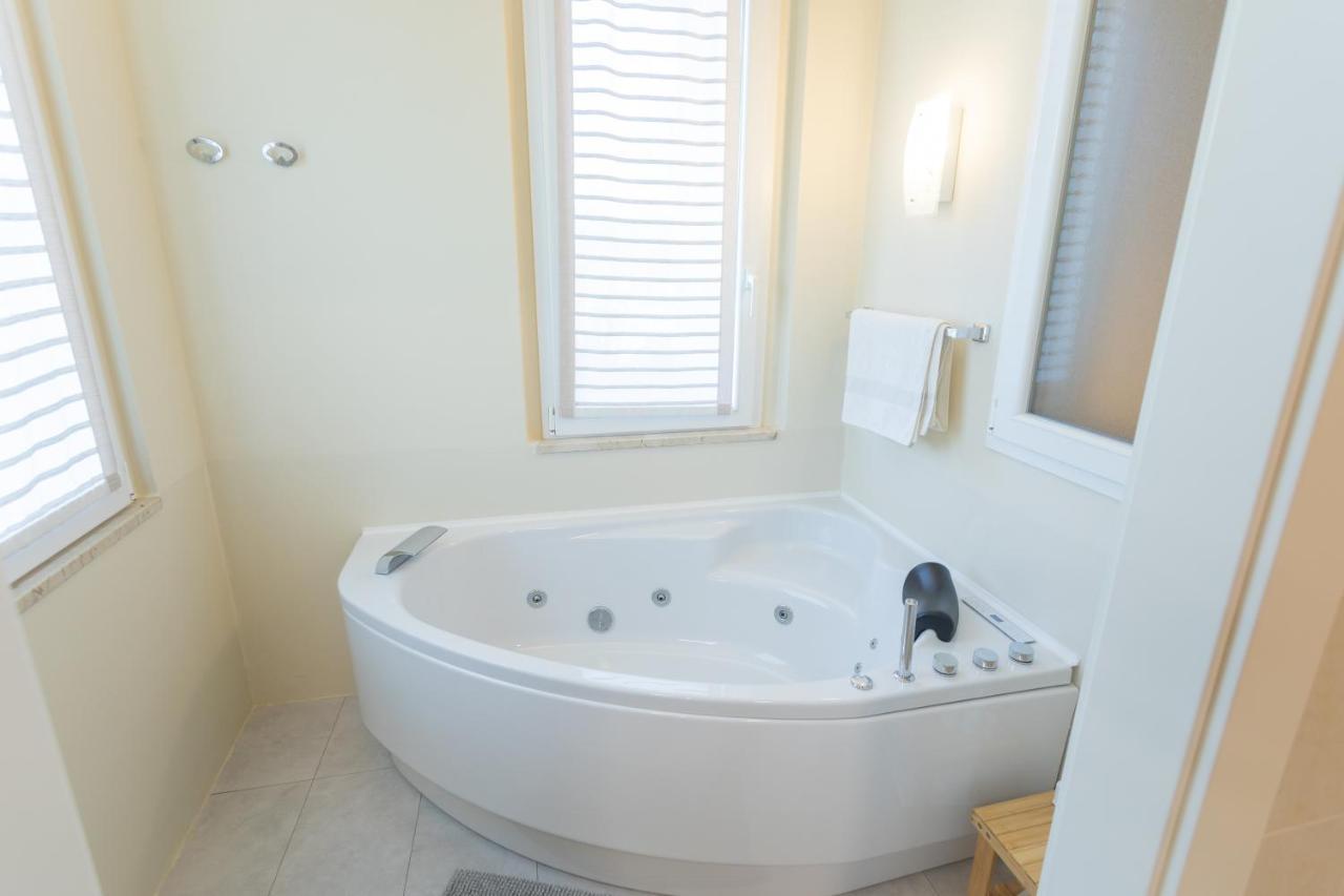 Villa Moiacchina Luxury Home Bevera  エクステリア 写真